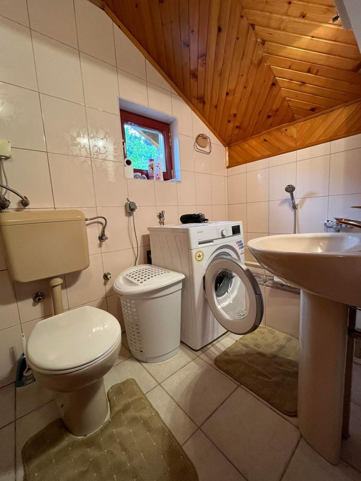 Guesthouse Vratnik Сараєво Екстер'єр фото